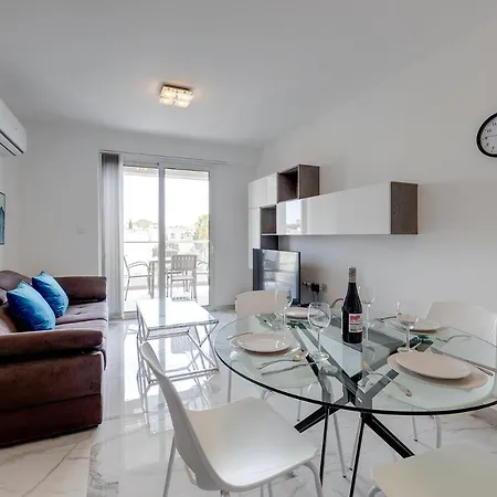 Deluxe Apartment In Central St Julians Saint Julian's Exterior photo