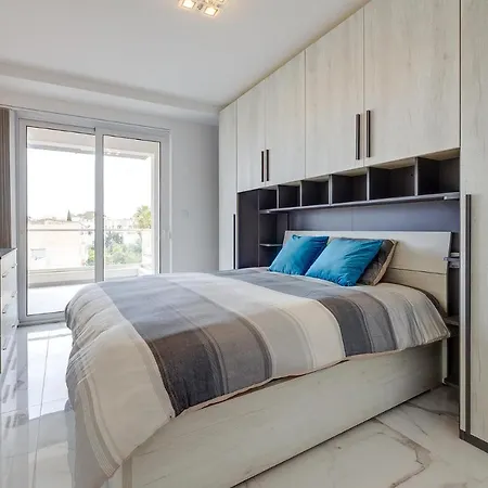 Deluxe Apartment In Central St Julians Saint Julian's Exterior photo