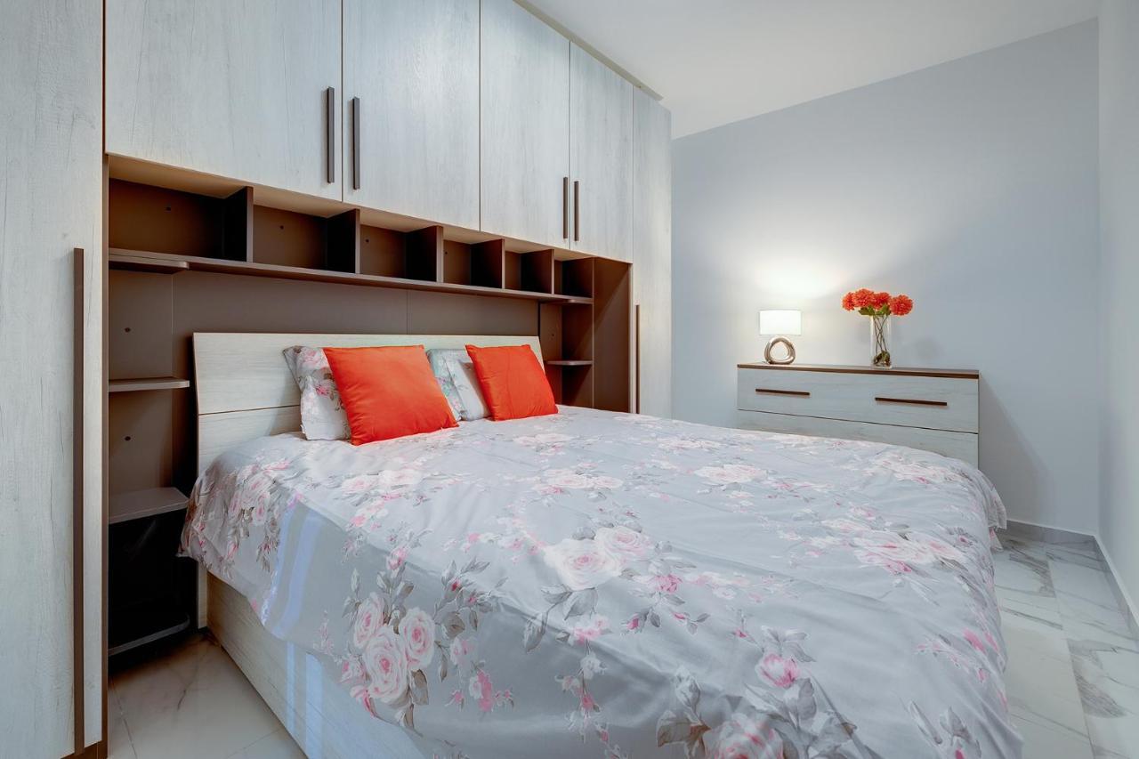 Apartment Deluxe In St Julians *